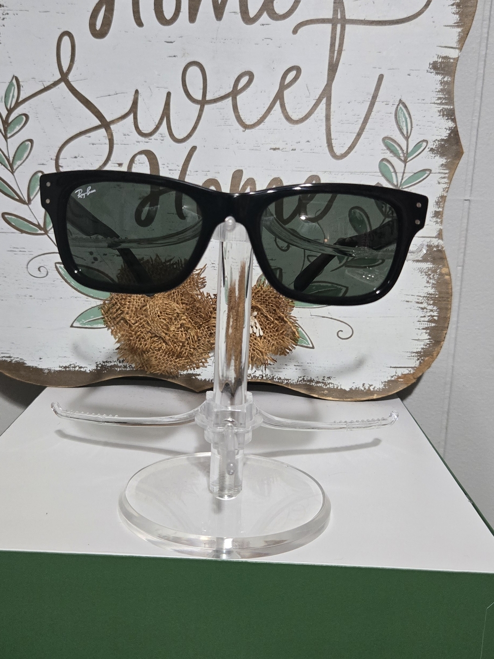 Ray-Ban Classic Black Wayfarer Sunglasses with Green Lenses